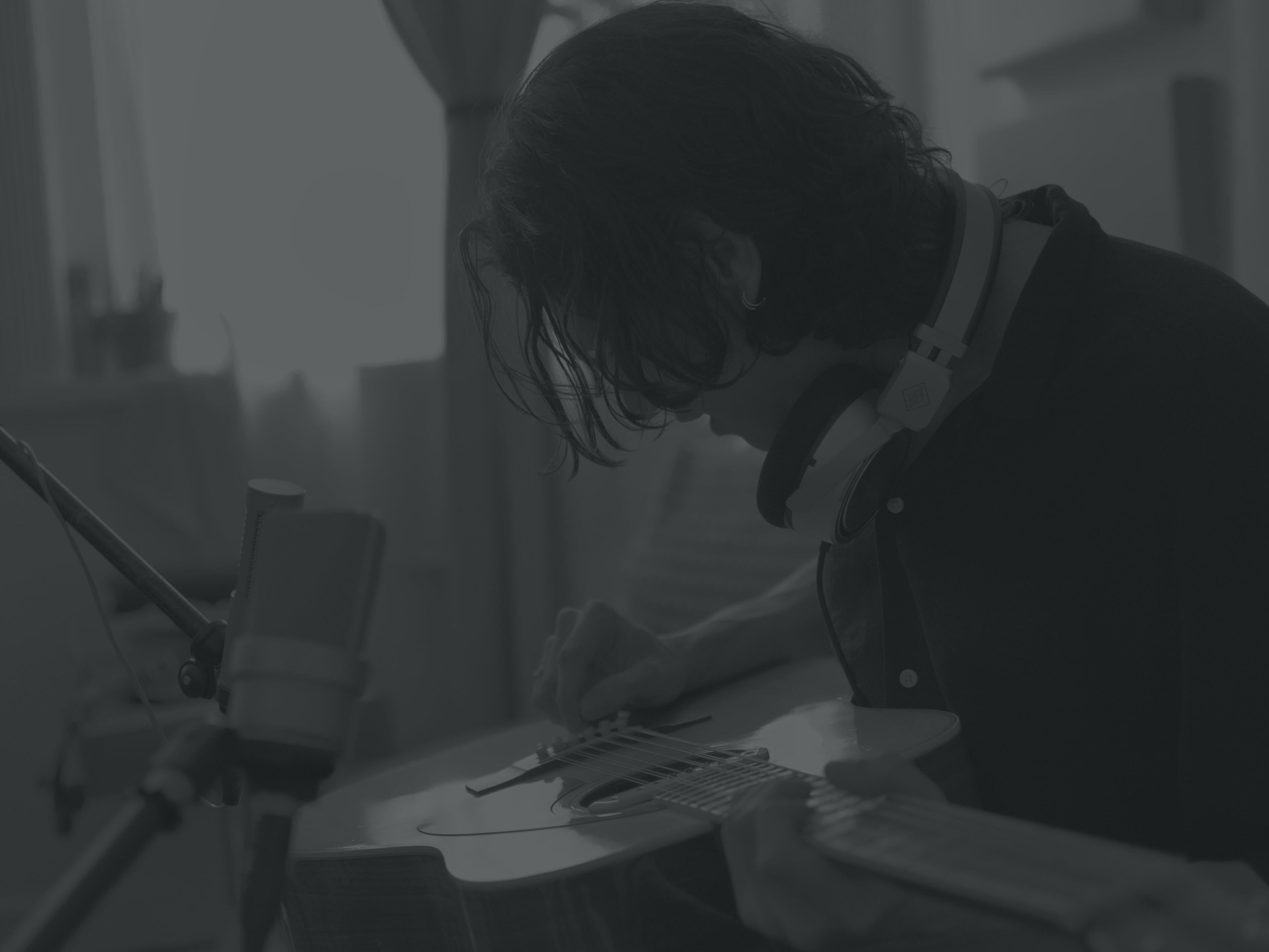 12strings_portrait